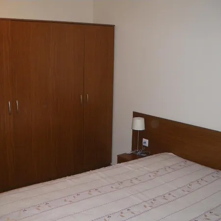 Apartament Kamena *